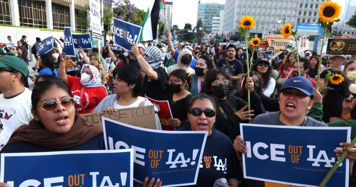 ICE arrestó a un líder sindical de California. ¿Trump entiende lo que eso significa?