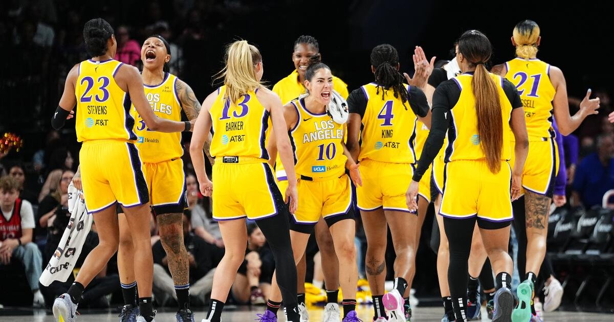 Rickea Jackson tiene 30 puntos en su carrera a medida que Sparks obtiene una victoria en la Copa del Comisionado sobre Las Vegas