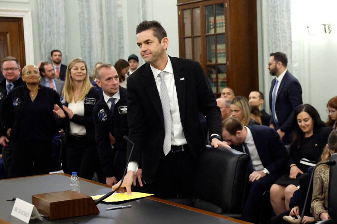 ¿Quién es el ex nominado de la NASA presionado para destacar por Musk-Trump Spat