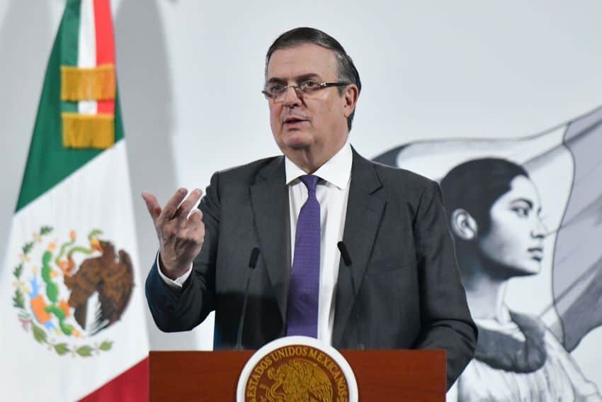 Funcionarios mexicanos optimistas sobre el acuerdo de último minuto para evitar el 30% de la tarifa estadounidense
