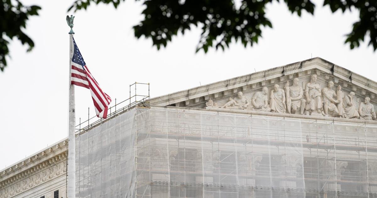 Trump puede despedir a los 3 demócratas en la Comisión de Seguridad de Productos del Consumidor, dice la Corte Suprema