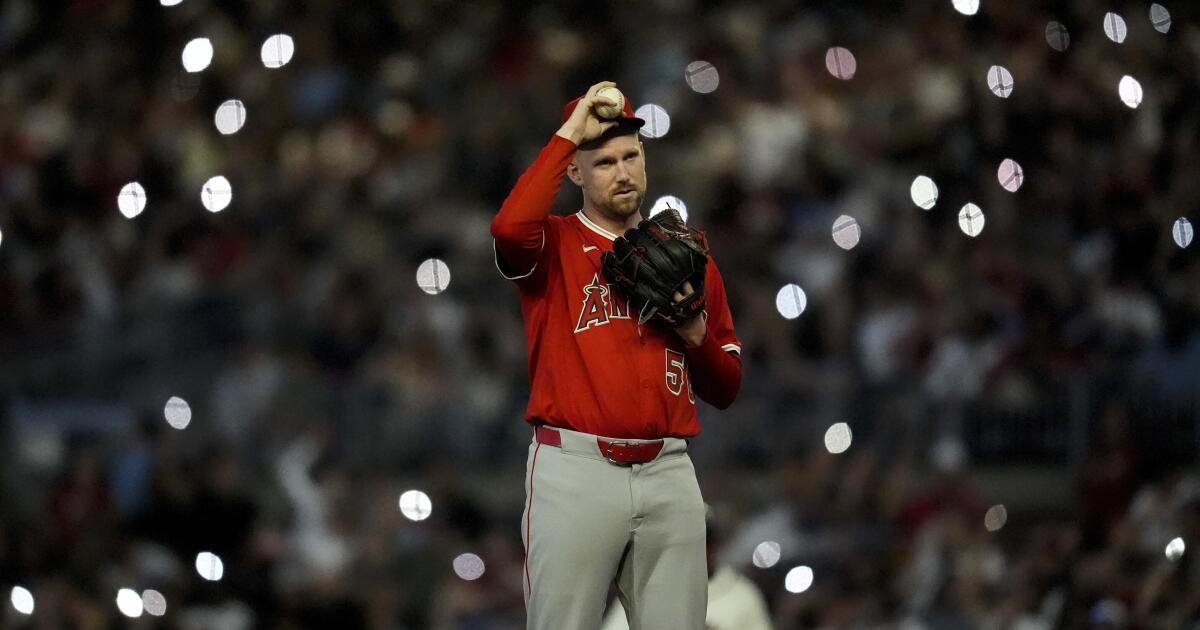 El Grand Slam de Matt Olson lleva a los Bravos sobre los ángeles