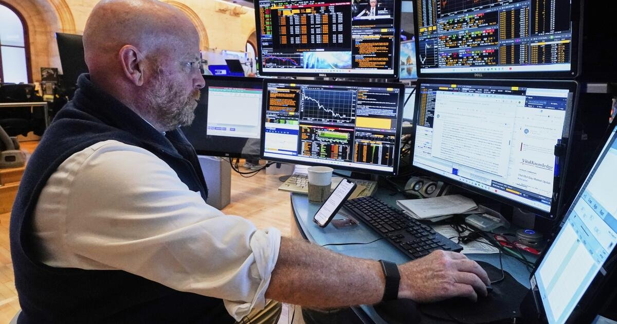Las existencias se sumergen y rompen la carrera récord de Wall Street, una semana de duración