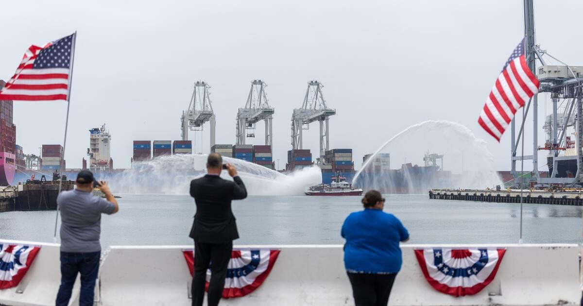 Big Buildout comienza en Port of Long Beach en medio de la incertidumbre comercial global