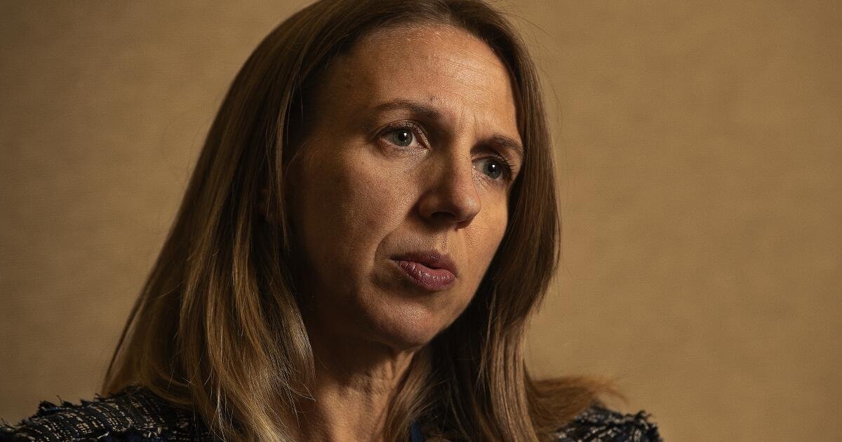 Los recortes federales dejan la crisis del Sistema de Salud del Condado de Los Ángeles
