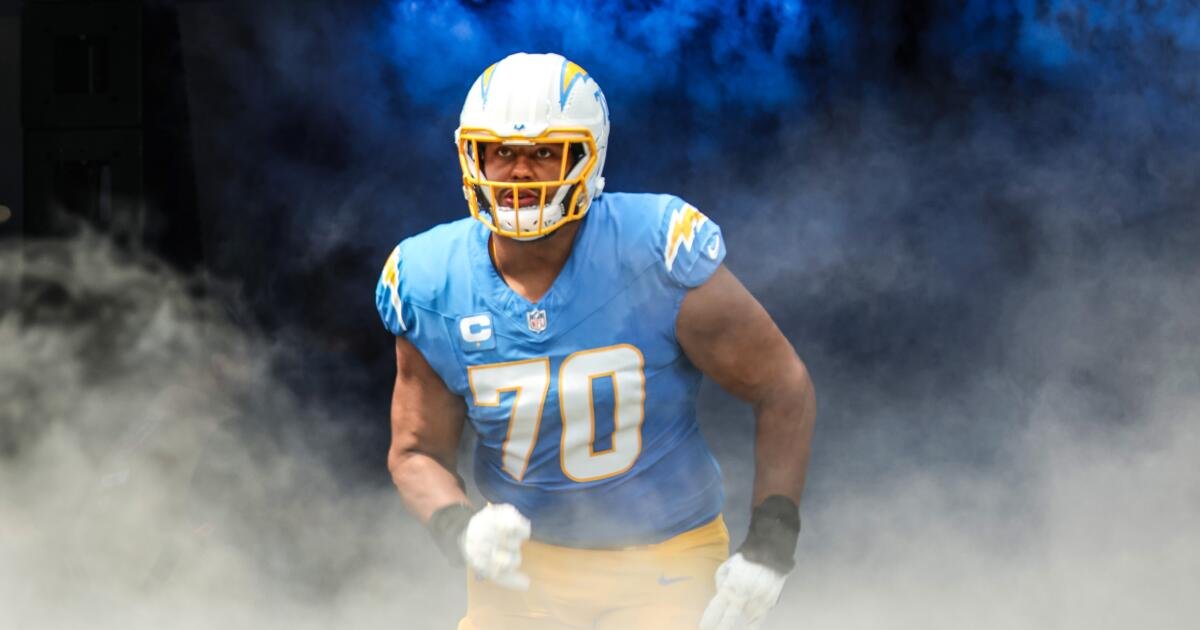 Rashawn Slater acepta un acuerdo de cuatro años y $ 114 millones con Chargers