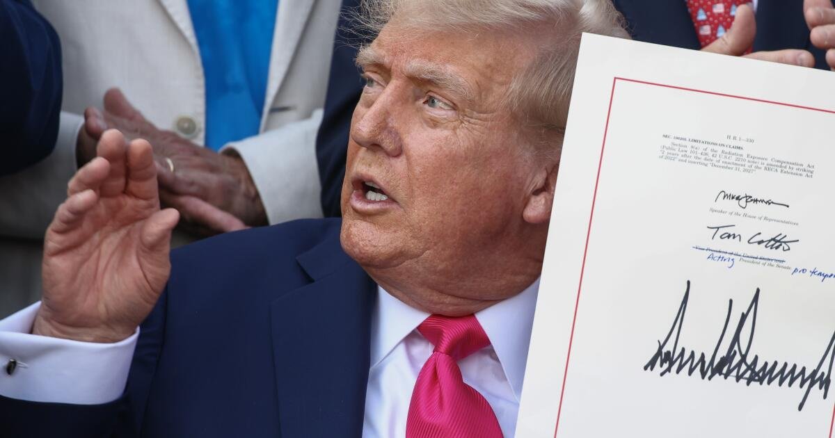 El «gran proyecto de ley hermoso» de Trump ha sido firmado. ¿Qué significa eso?