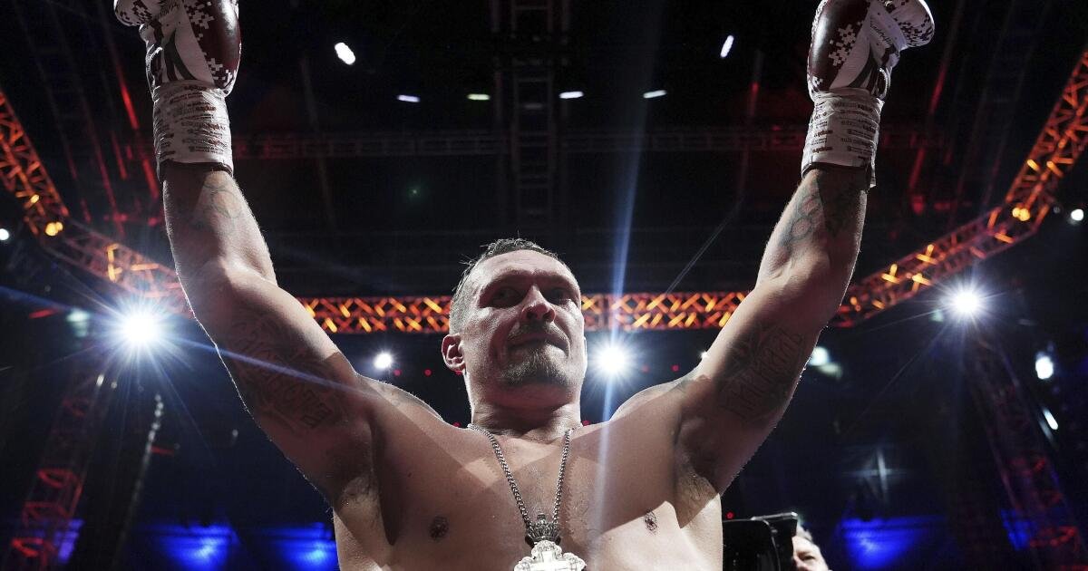 Oleksandr Usyk noquea a Daniel Dubois para convertirse en un campeón mundial de peso pesado indiscutible