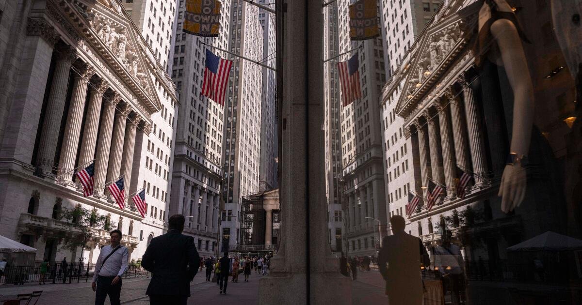 S&P 500 y Nasdaq Composite retiran de sus máximos de todos los tiempos