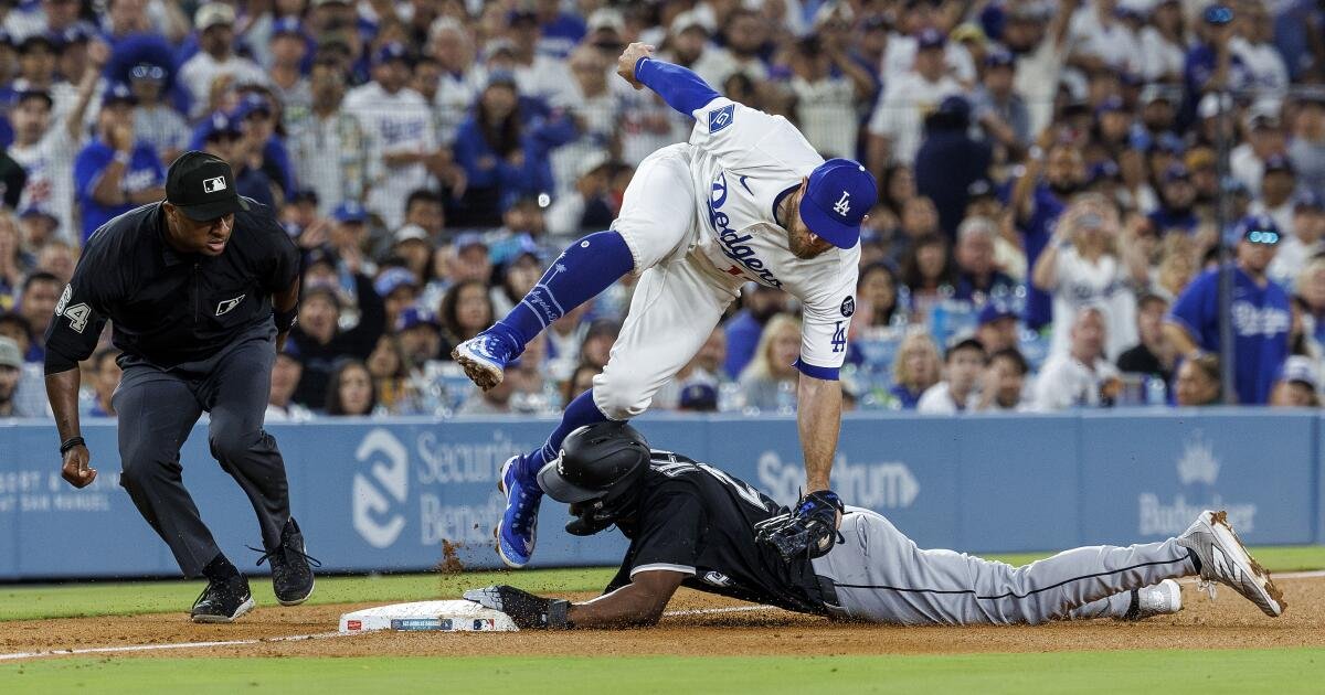 El informe deportivo: Max Muncy sale seis semanas con hematoma de huesos en la rodilla izquierda