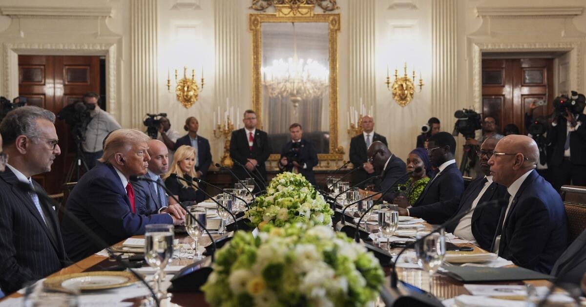 El pivote de Trump de la ayuda al comercio deja a África cautelosa mientras enfrenta aranceles e incertidumbre