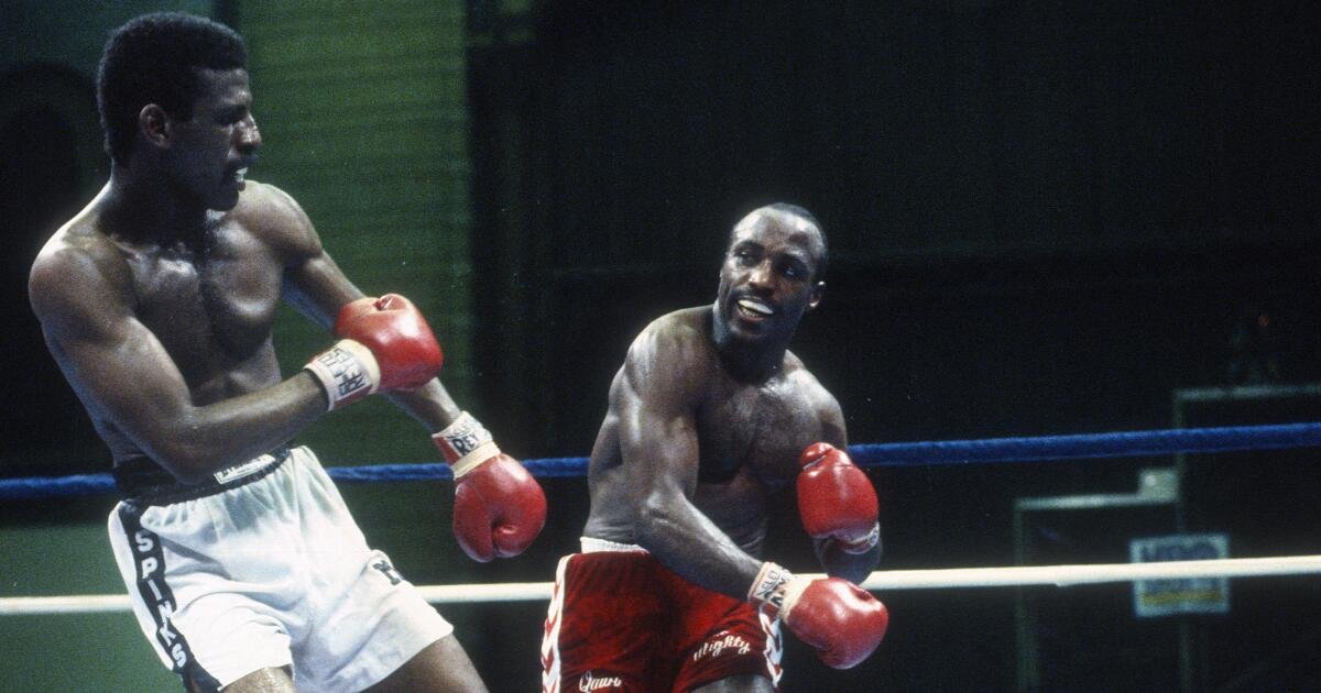 Dwight Muhammad Qawi, boxeador que fue de prisión a campeón, muere a los 72
