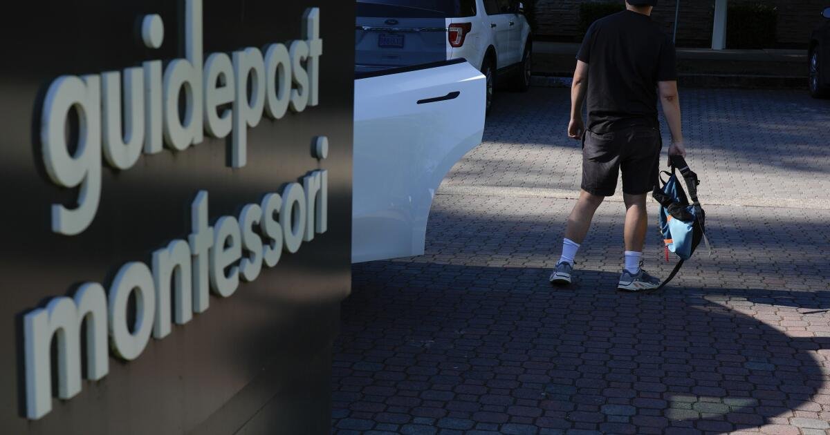 Arresto de inmigración fuera de Oregon Preescolar Raja a los padres