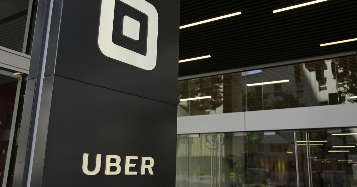 Uber se asocia con Lucid, Nuro para lanzar Robotaxis en 2026