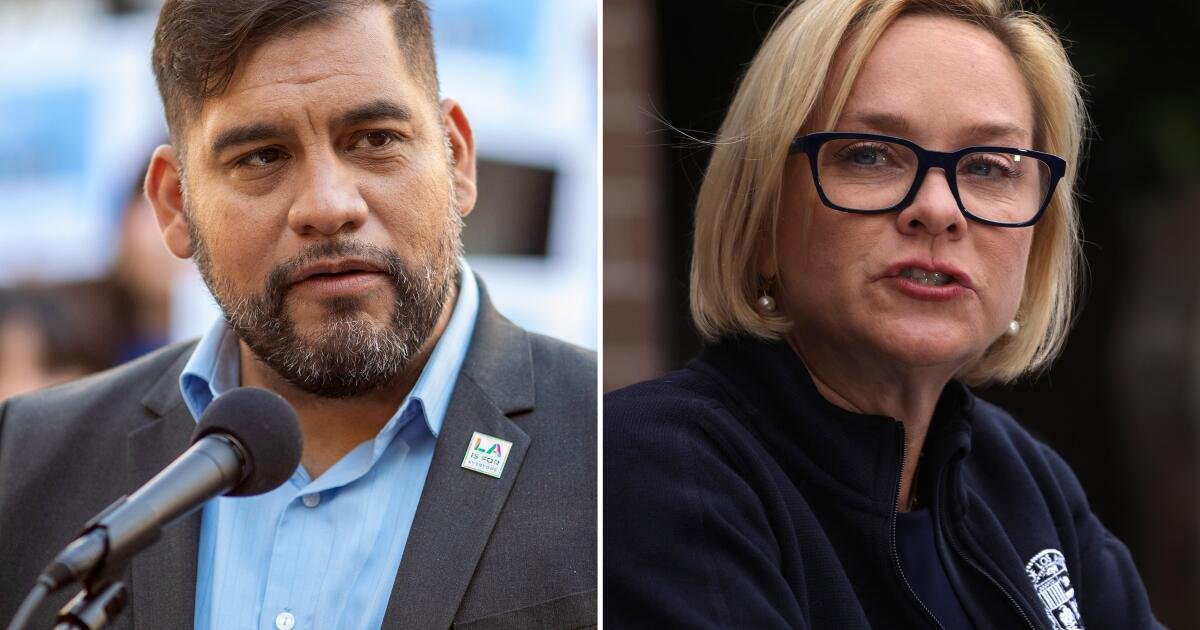 ‘Performative Politics’ en el piso del consejo? Eso es un rollo de ojos