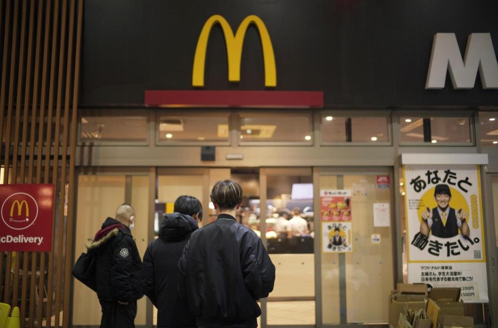 La promoción de Happy Meals de McDonald's Japan's Pokemon Card llega a un final infeliz