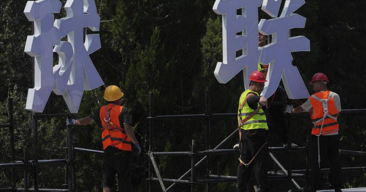La economía de China se retrasa en julio bajo la presión de los aranceles y un mercado inmobiliario débil