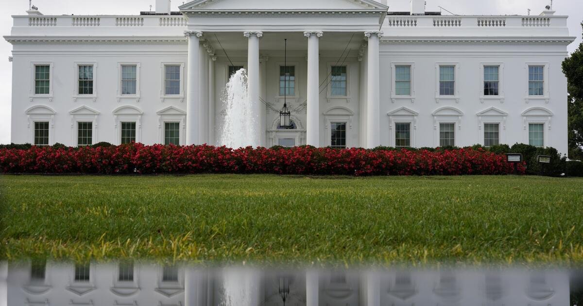¿Dejando un puesto de la administración de Top Trump? El presidente puede tener una embajada para usted