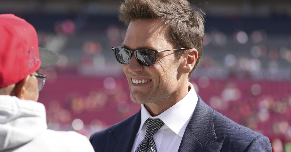 NFL relaja algunas restricciones para Tom Brady como presentador/propietario del equipo