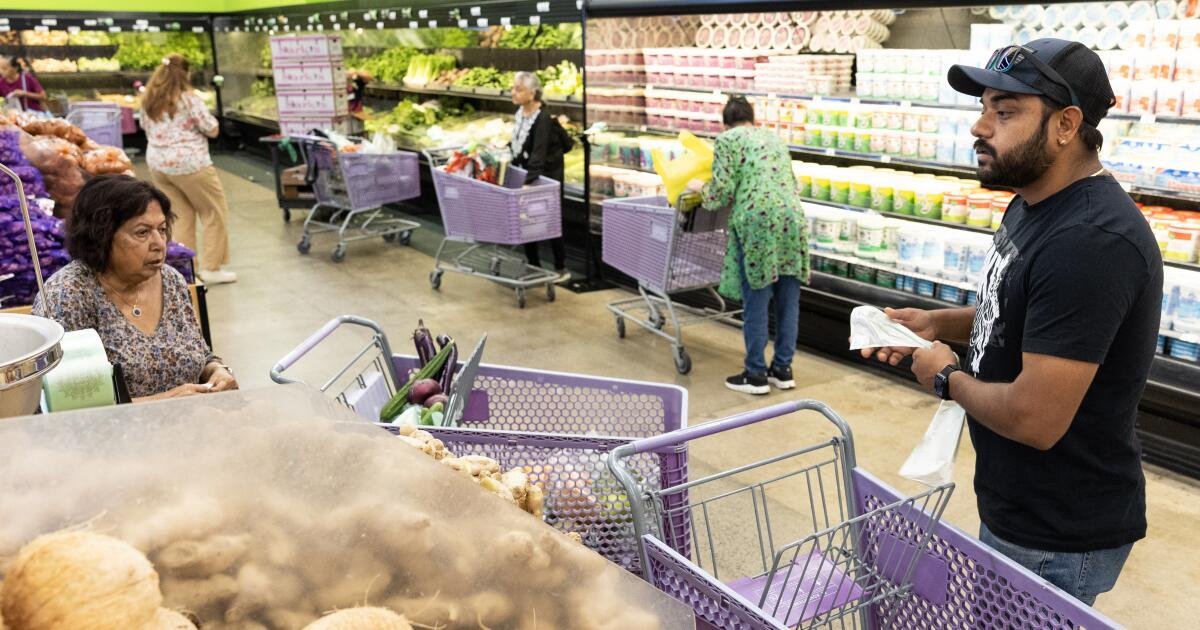 Negocios indios en SoCal Brace para el 25% de caminata de tarifas: ‘Más caro para hacer el día hábil a día’