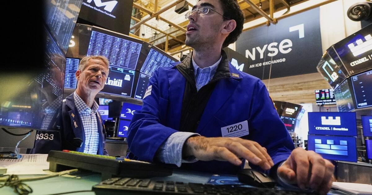Wall Street termina su última semana ganadora con un desvanecimiento