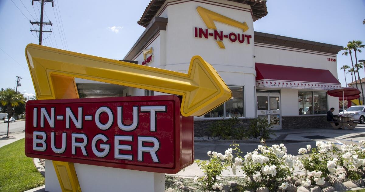 Las guerras de hamburguesas de California se calientan como hamburguesas de hábitos y trolls de parrilla con un nuevo cartelera