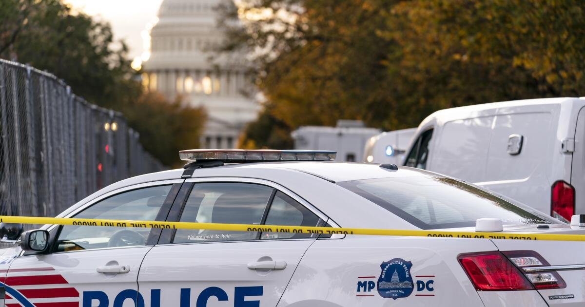 El fiscal general de DC demanda para bloquear la adquisición de emergencia de Trump del Departamento de Policía de la Ciudad