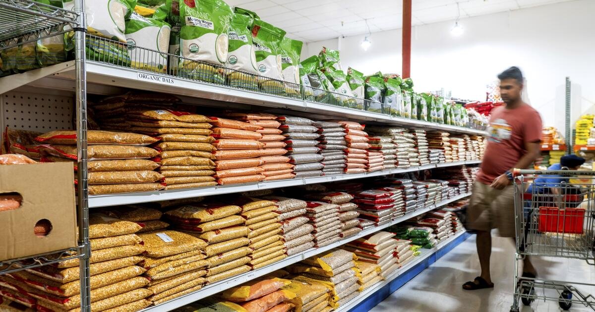 Las ventas minoristas aumentaron un 0,5% en julio cuando algunos compradores intensificaron las compras antes de las tarifas