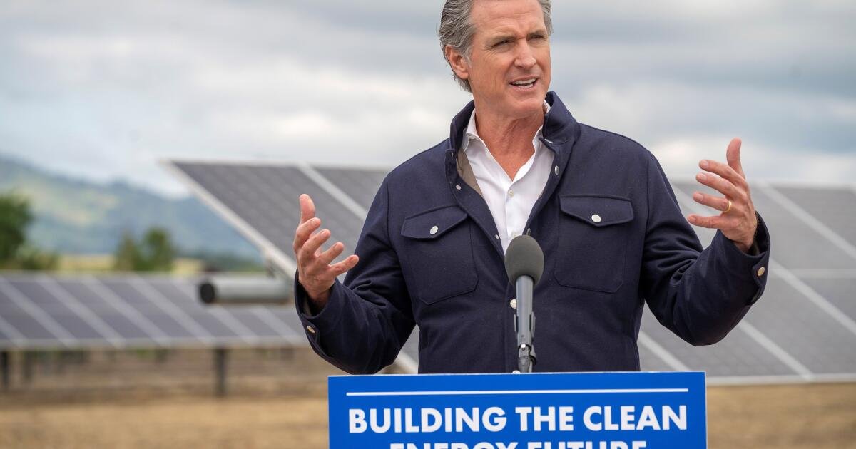 California está retrocediendo sobre el progreso climático. Es (en su mayoría) culpa de Gavin Newsom