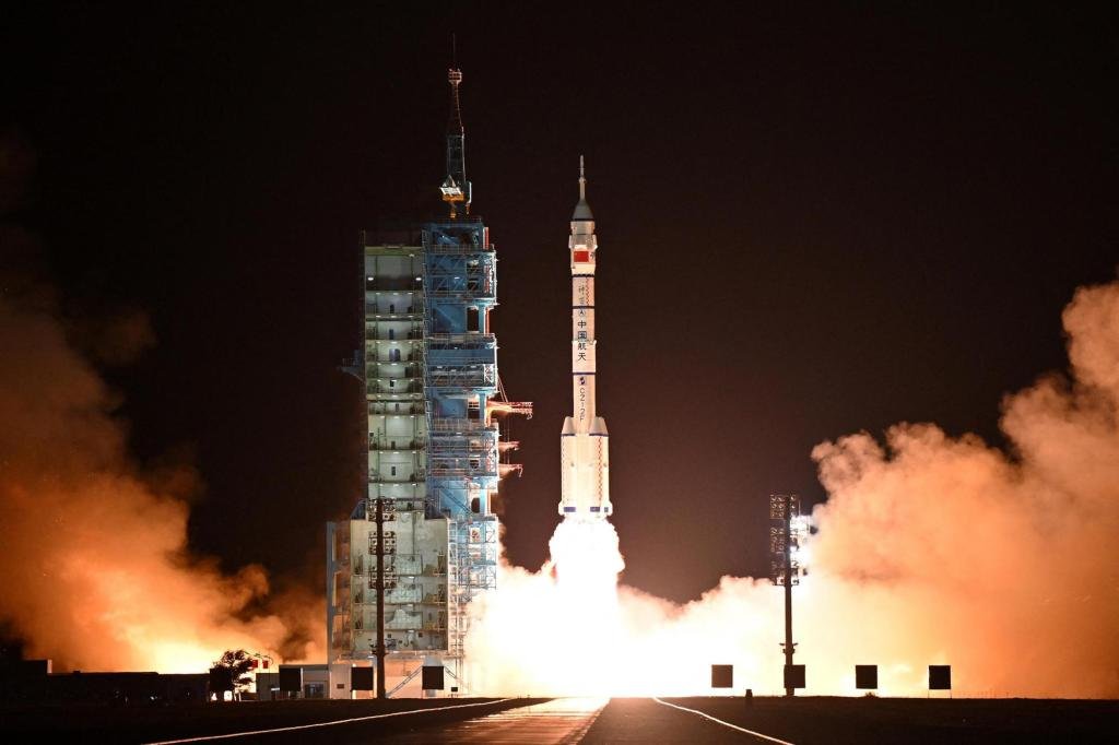 En una carrera de regreso a la luna, Estados Unidos y China ven una línea de meta de enfoque rápido
