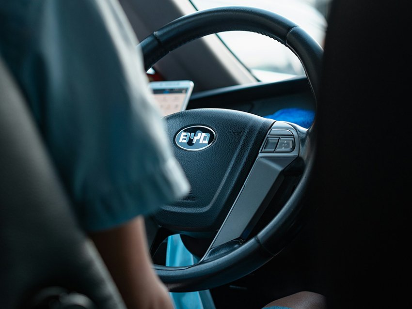 Enfrentando la presión de los Estados Unidos, México para elevar los aranceles sobre los automóviles chinos al 50%