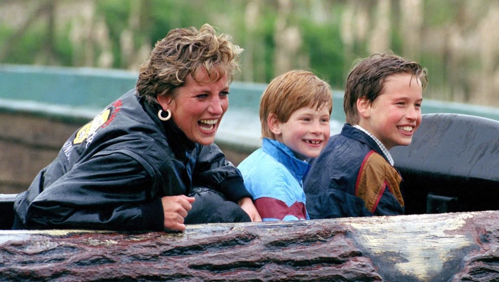 Princesa Diana con sus hijos Príncipe William y Harry: Fotos de su vida