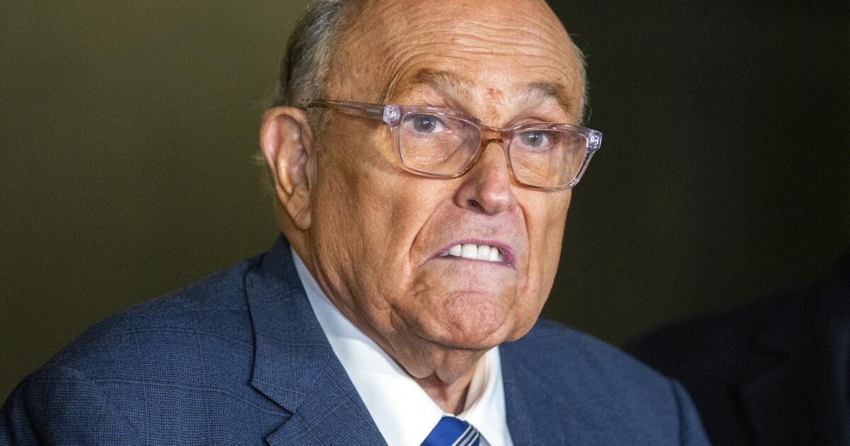 Rudolph W. Giuliani se lastimó en el accidente automovilístico de New Hampshire, dice su portavoz