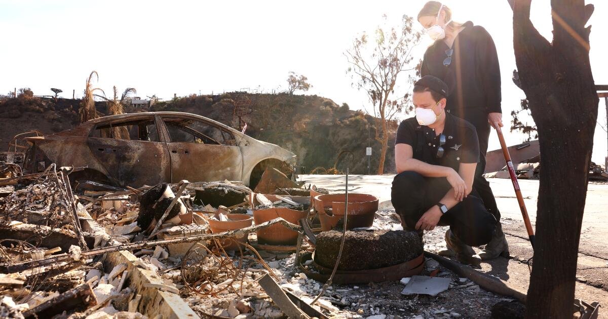 Bill que ofrece un año de alivio hipotecario a las víctimas de incendios firmados