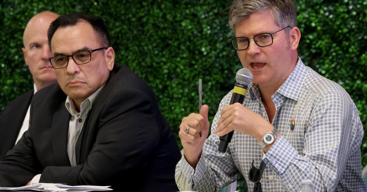 Los guardianes dicen que la nueva regla del condado de Los Ángeles es un intento de hacer bocadillos de las críticas