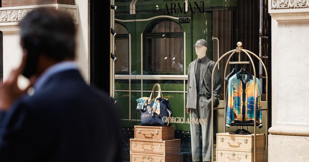 ¿Por qué Giorgio Armani abandonó 50 años de independencia en su última voluntad?