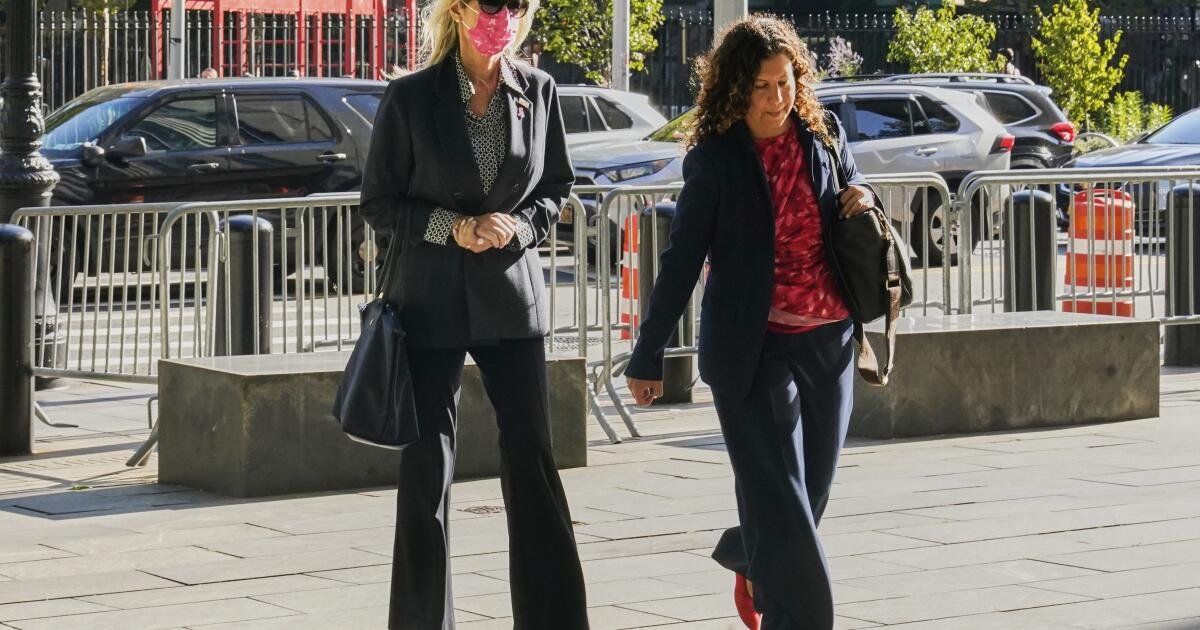 La desgracia del ex senador Menéndez, la esposa de Menéndez, obtiene 4 años y medio en prisión por su papel en un esquema de soborno