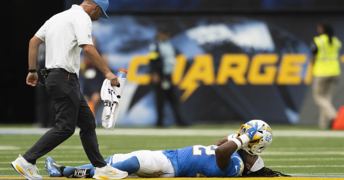 Con Najee Harris probablemente hecho para la temporada, Omarion Hampton podría ver el papel más grande de Chargers