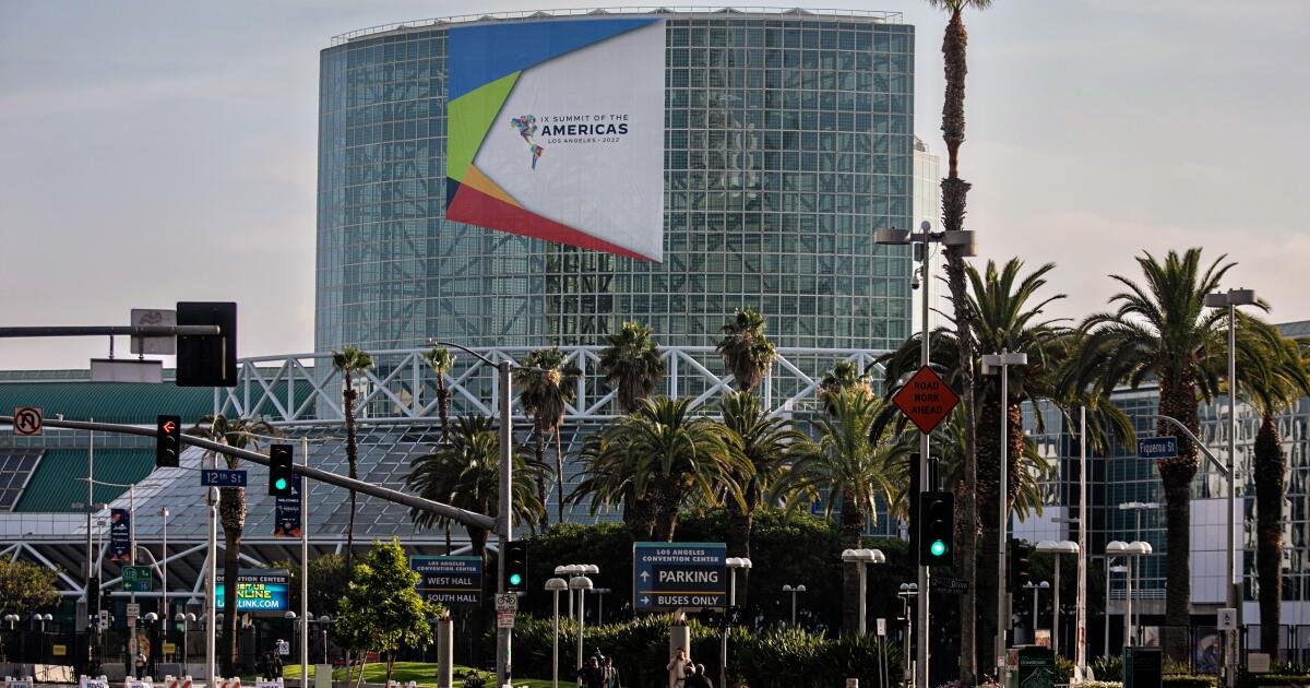 El costo de expandir el centro de convenciones de LA sigue creciendo. ¿Puede la ciudad pagarlo?