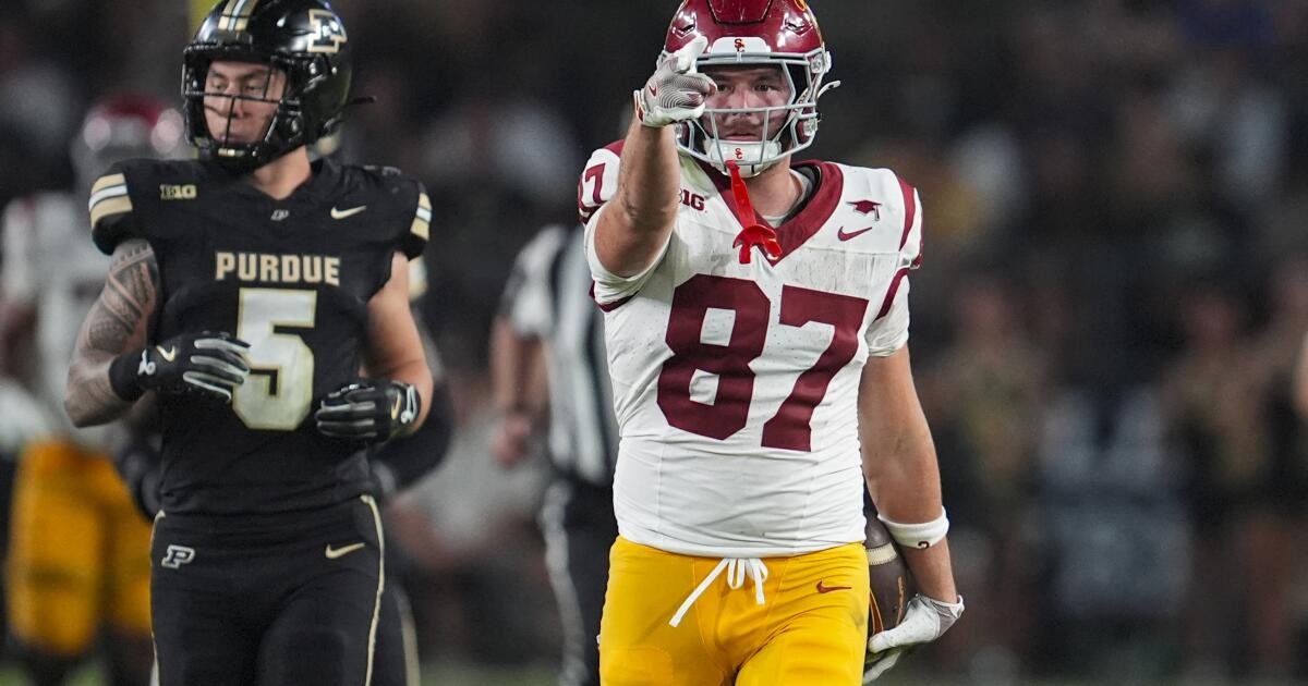 Lincoln Riley está desplegando dos alas cerradas regularmente al juego Power Run