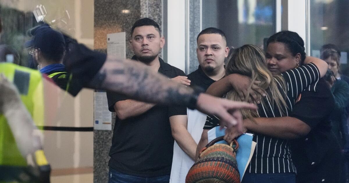 Qué saber sobre el reclamo de asilo de Abrego García. Los expertos dicen que es un movimiento legal inteligente pero arriesgado