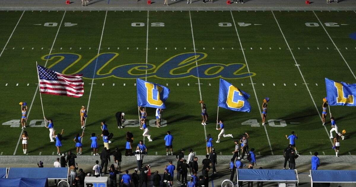 Cartas a los deportes: los fanáticos de UCLA no están contentos con el programa de estado de fútbol