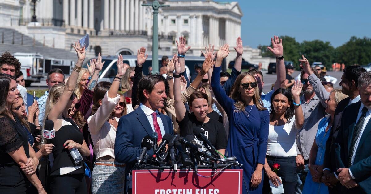 Los sobrevivientes de Epstein imploran el Congreso que actúe como impulso para las compilaciones de divulgación
