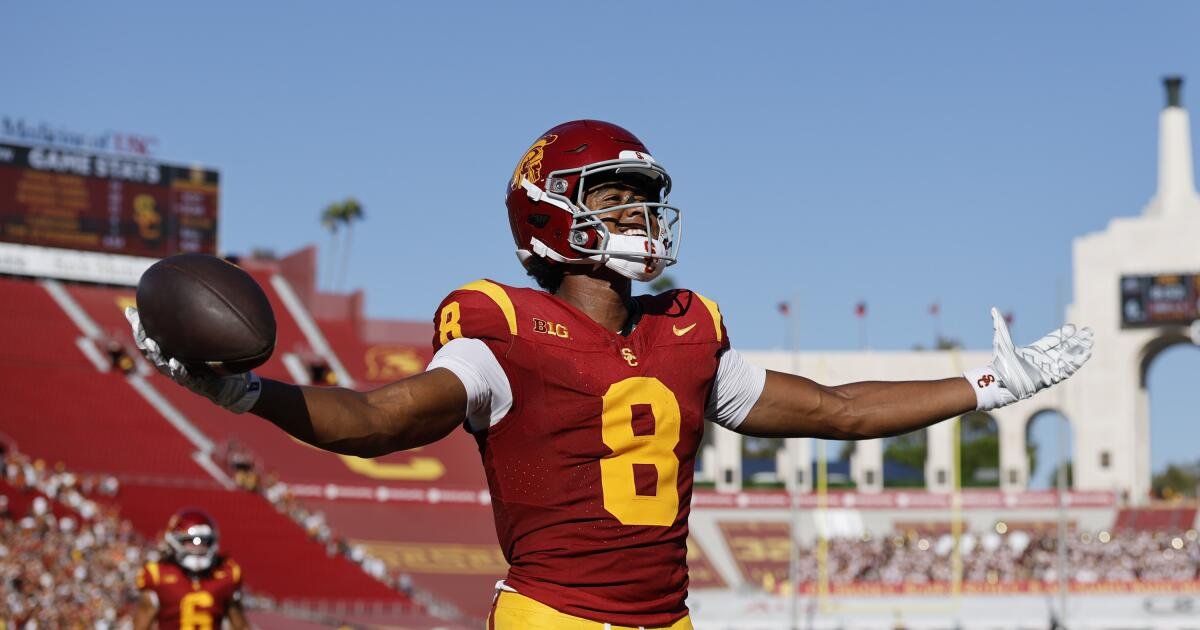 Disponibilidad de Ja’kobi Lane de USC, Elijah Paige permanece turbio