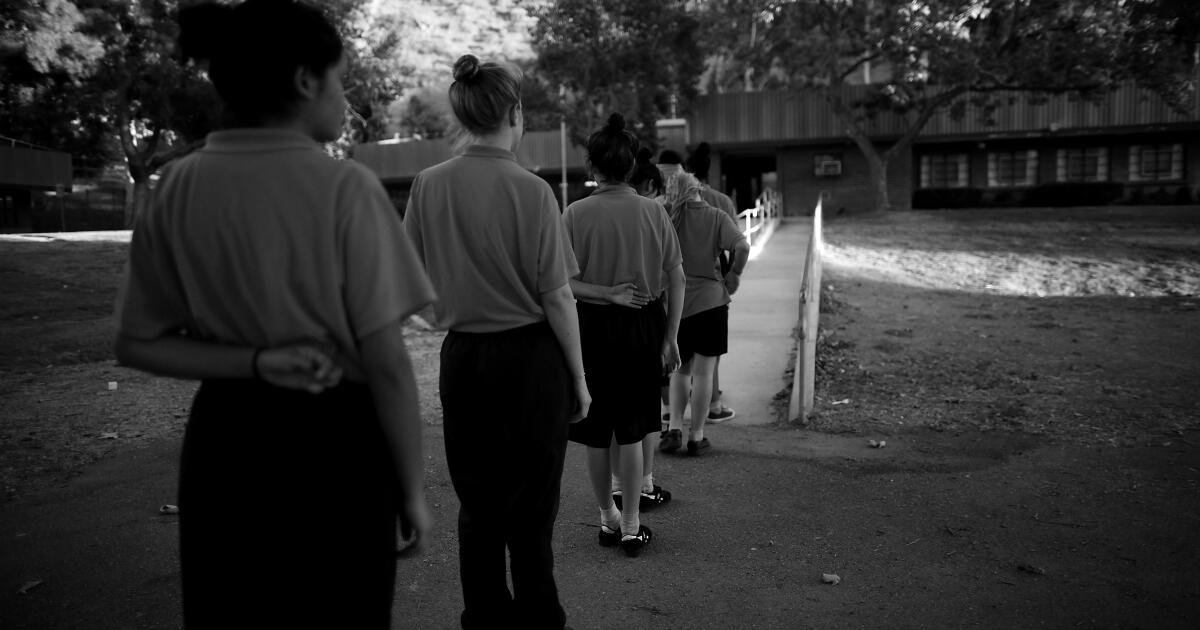 Mientras surgen preocupaciones sobre los pagos por abuso sexual, el condado de Los Ángeles finaliza un acuerdo de $828 millones