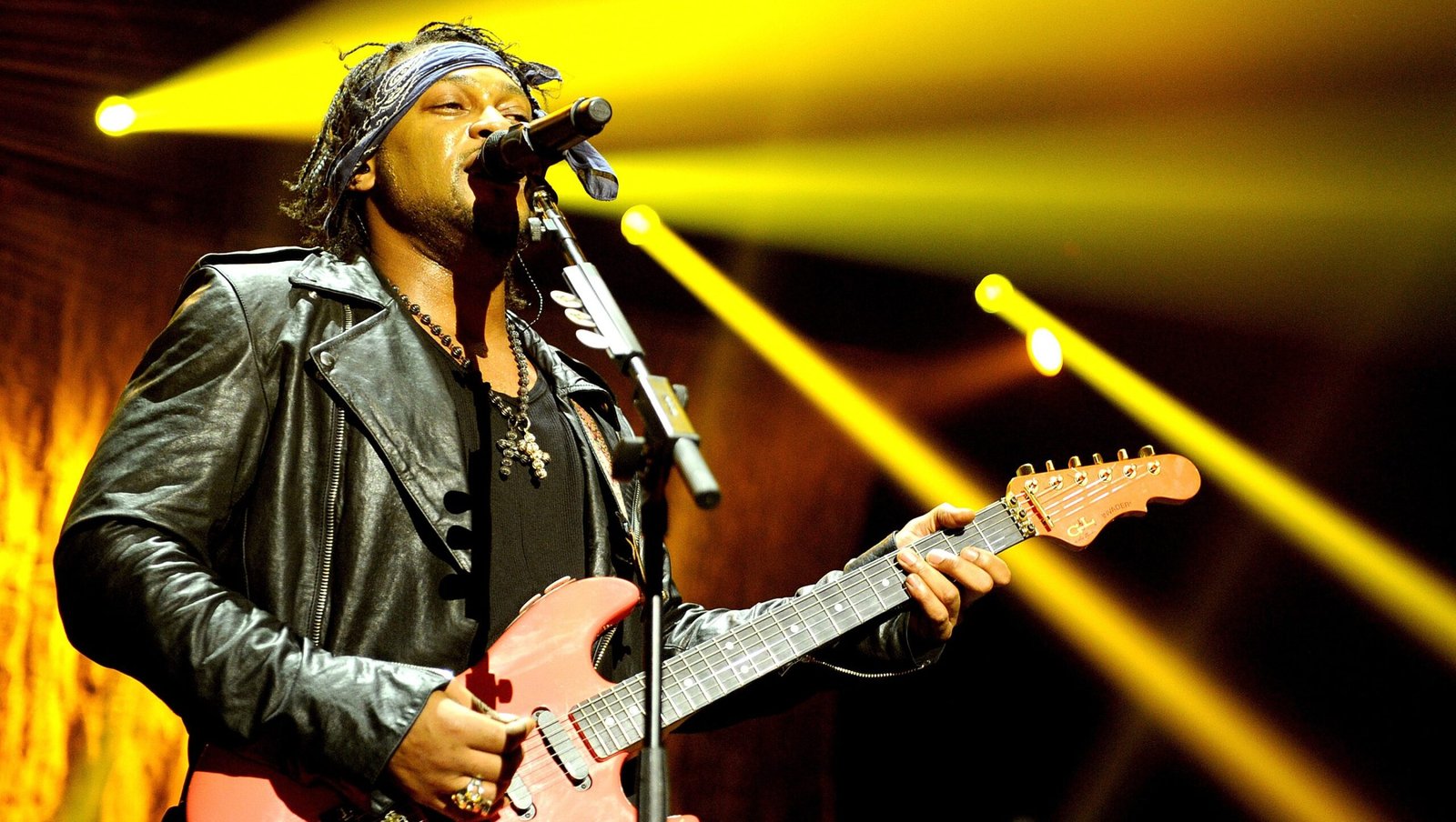 ¿Cuántos hijos tuvo D'Angelo? Conozca a sus hijos con Angie Stone y más