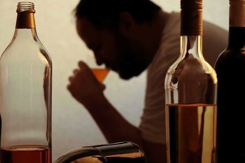 Gran Bretaña agrega a México a su lista de países con riesgo de intoxicación por metanol