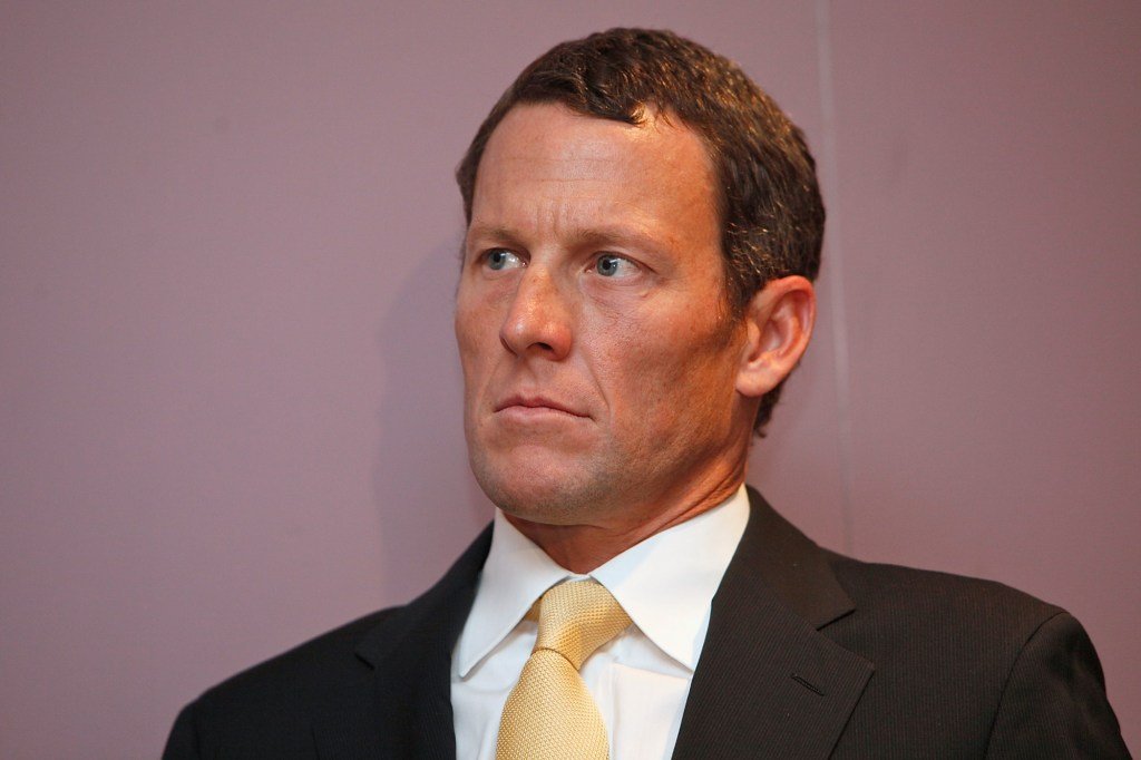 Hoy en la Historia: 22 de octubre, Lance Armstrong despojado de sus títulos del Tour