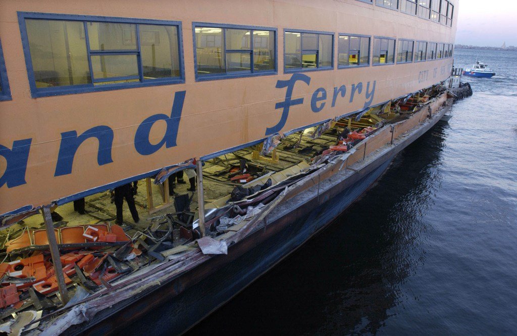 Hoy en la historia: 15 de octubre, colisión de ferry en Staten Island mata a 11 personas