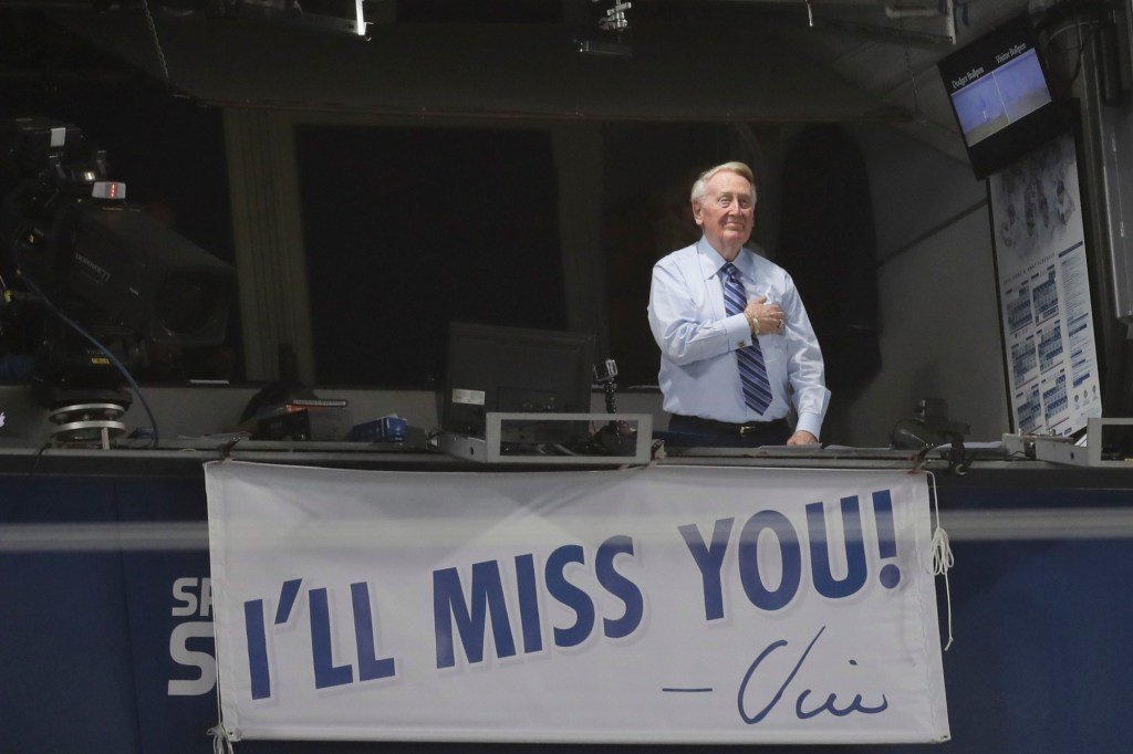 Hoy en la historia: 2 de octubre, Vin Scully desea que todos ‘una tarde agradable’ por última vez